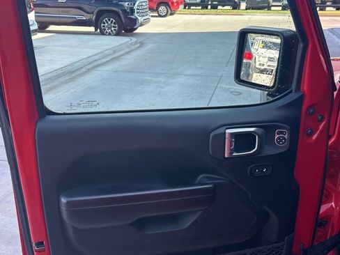 Used 2021 Jeep Wrangler Unlimited Sport AWD/4WD image 5