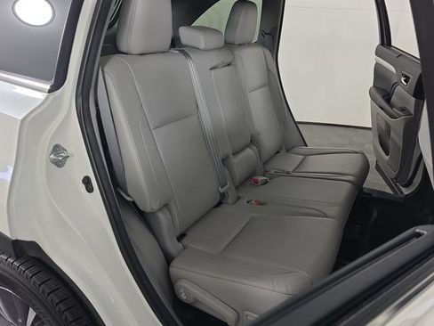 Used 2018 Toyota Highlander XLE AWD/4WD image 28