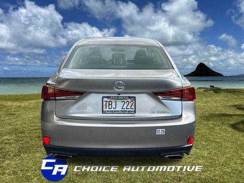 Used 2017 Lexus IS 200t image 6