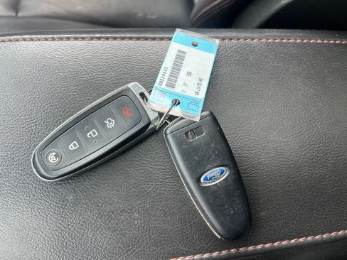 Used 2011 Ford Edge Limited w/ 301A Rapid Spec Order Code AWD/4WD image 21