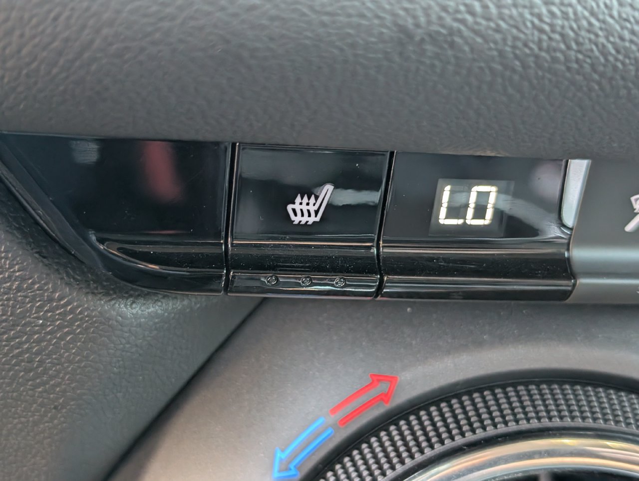 Used 2023 Chevrolet Blazer LT w/ Convenience Package FWD image 17