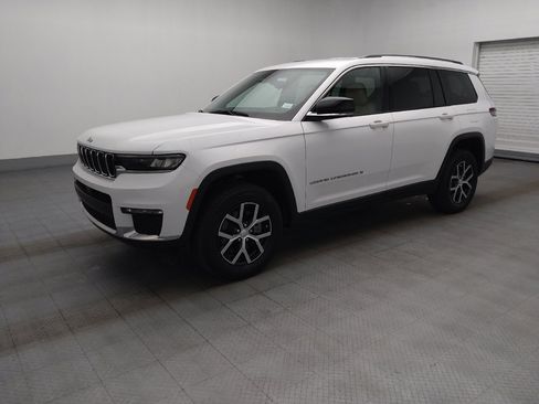 Used 2023 Jeep Grand Cherokee L Limited AWD/4WD image 2