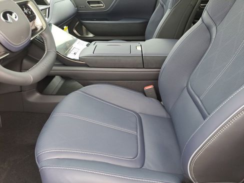 Used 2026 INFINITI QX80 4WD w/ Sport Exterior Package image 13