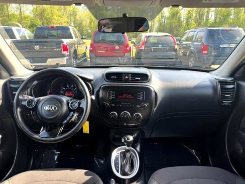 Used 2016 Kia Soul image 17