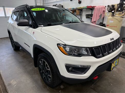 Used 2019 Jeep Compass Trailhawk w/ Leather Interior Group image 3