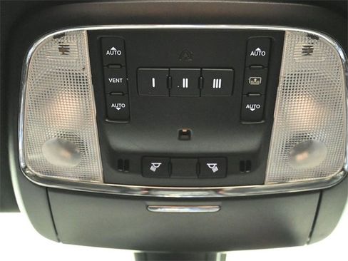 Used 2022 Chrysler 300 S image 19