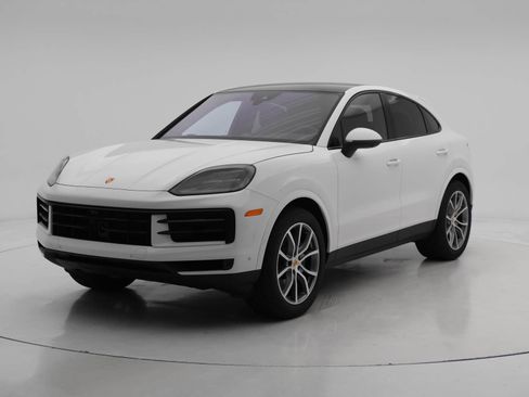 Used 2024 Porsche Cayenne Coupe image 1