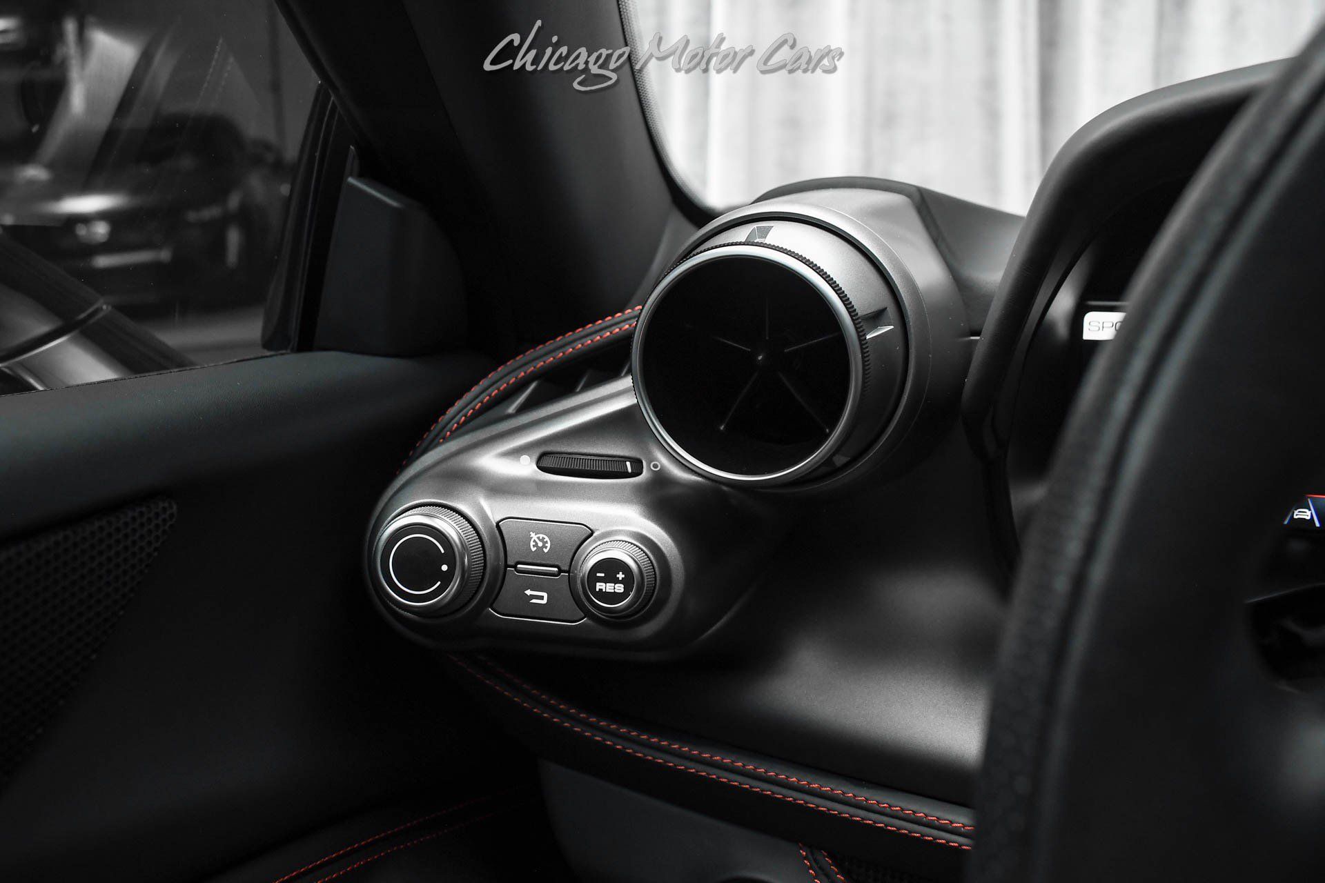 Used 2021 Ferrari F8 Tributo RWD image 12