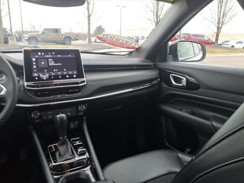 Certified 2022 Jeep Compass Altitude image 12