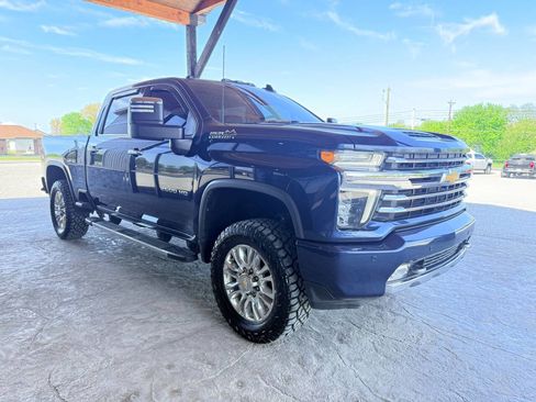 Used 2022 Chevrolet Silverado 2500 High Country w/ Safety Package II AWD/4WD image 6