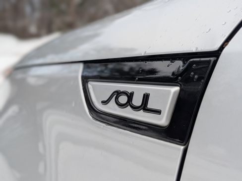 Used 2018 Kia Soul image 15