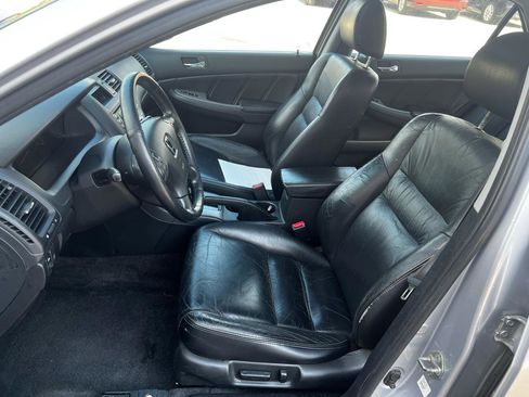 Used 2004 Honda Accord EX image 10