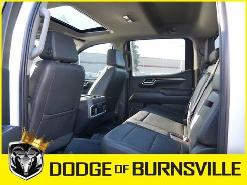 Used 2022 GMC Sierra 1500 Elevation w/ Elevation Premium Package image 18