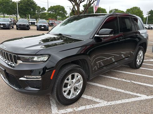 Used 2023 Jeep Grand Cherokee Limited w/ Luxury Tech Group II image 7