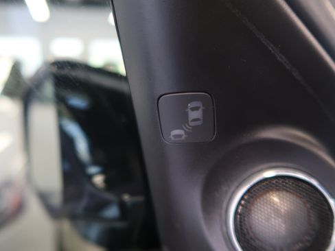 Used 2016 Acura RLX w/ Advance Package FWD image 21
