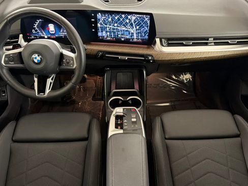 Used 2023 BMW X1 xDrive28i w/ Premium Package AWD/4WD image 3