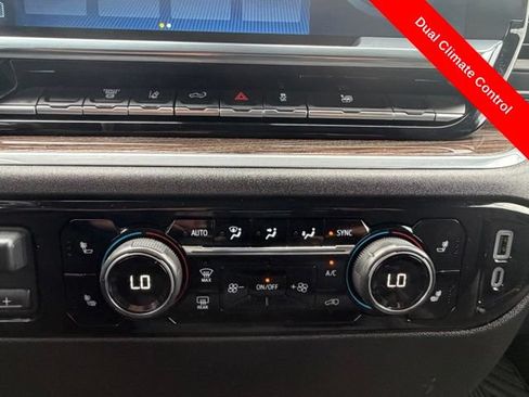 Used 2025 Chevrolet Silverado 2500 LT w/ Convenience Package AWD/4WD image 12