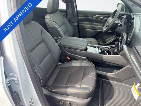 New 2026 Chevrolet Traverse High Country w/ LPO, Floor Liner Package FWD image 27