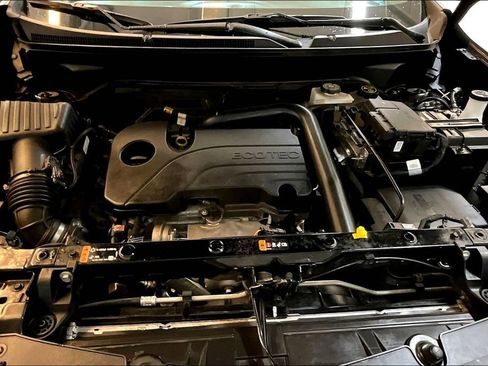 Used 2023 Chevrolet Equinox LT image 10