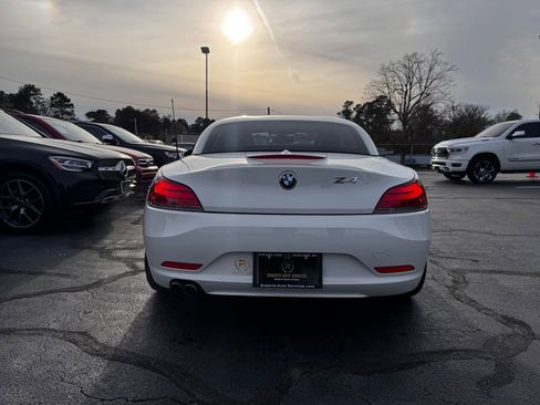 Used 2009 BMW Z4 sDrive30i image 5