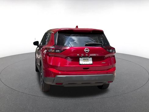 Used 2025 Nissan Rogue SV AWD/4WD image 11