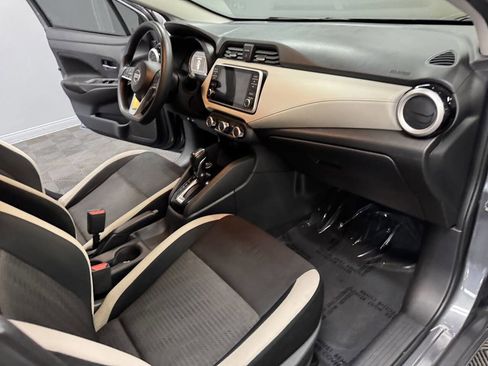 Used 2021 Nissan Versa SV image 41