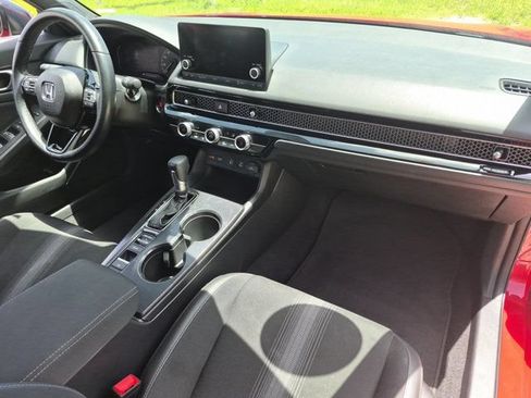 Used 2025 Honda Civic Sport image 31