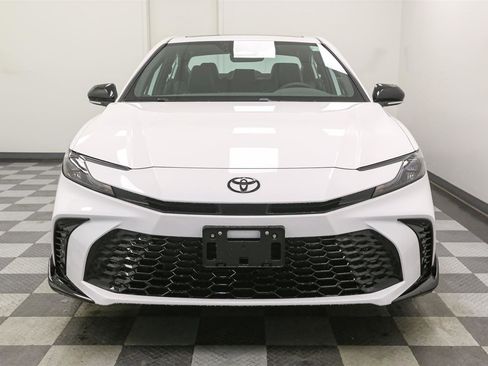 New 2026 Toyota Camry Hybrid image 3