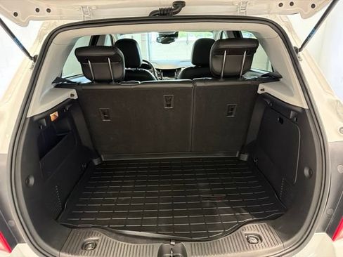 Used 2020 Chevrolet Trax Premier FWD image 8