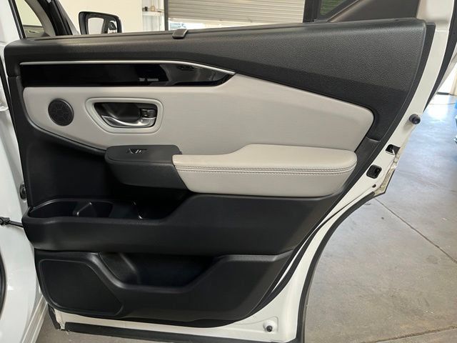 Used 2024 Honda Pilot Touring image 16