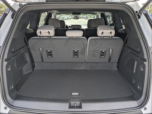 New 2026 GMC Acadia Elevation FWD image 11