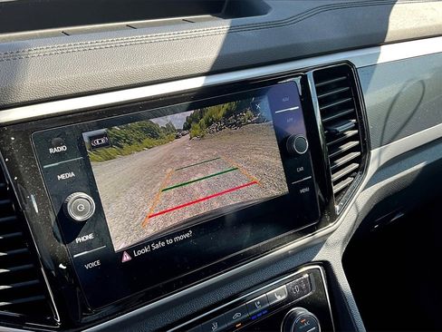 Used 2021 Volkswagen Atlas Cross Sport SEL Premium image 20