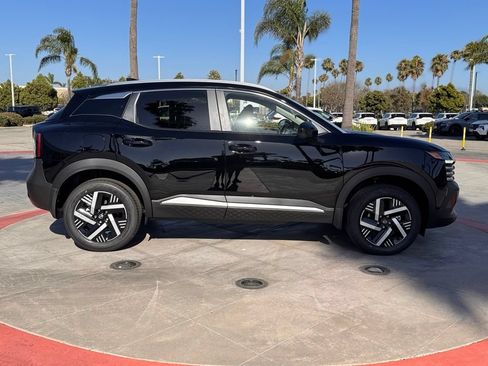 New 2026 Nissan Kicks SV FWD image 9