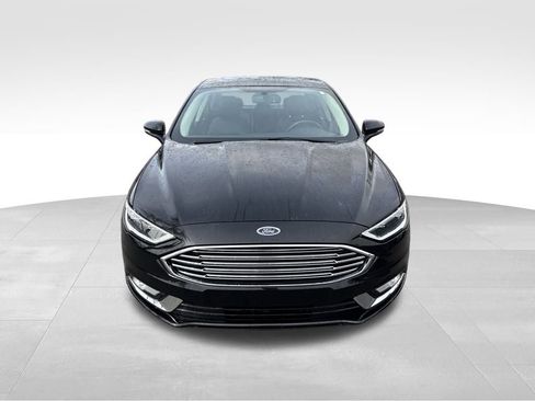 Used 2017 Ford Fusion SE w/ Fusion SE Technology Package image 8