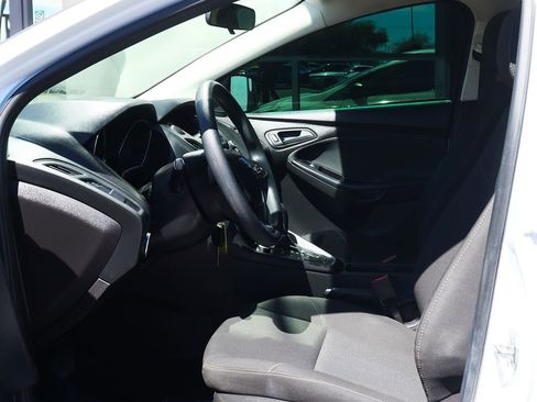 Used 2017 Ford Focus S image 36