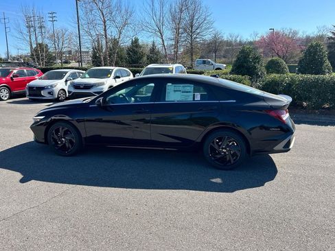 New 2026 Hyundai Elantra SEL Sport image 4