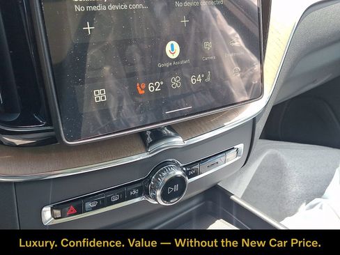 Certified 2026 Volvo XC60 B5 Core w/ Protection Package Premier AWD/4WD image 13