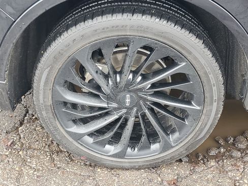 Certified 2023 Lincoln Aviator Reserve w/ Equipment Group 201A image 7