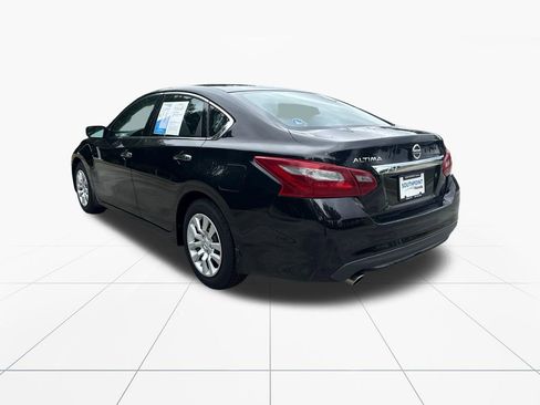 Used 2018 Nissan Altima 2.5 S w/ S Convenience Package FWD image 6