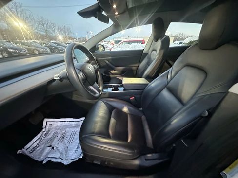 Used 2020 Tesla Model 3 Standard Range image 12