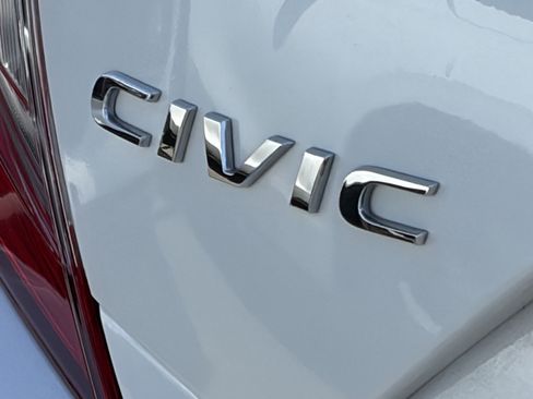 Used 2020 Honda Civic EX image 5