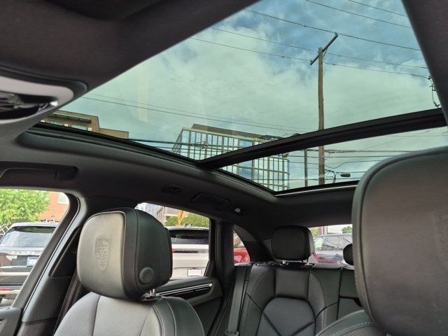 Used 2023 Porsche Macan S AWD/4WD image 20