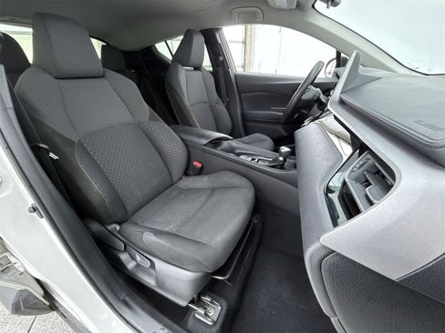 Used 2021 Toyota C-HR LE image 13