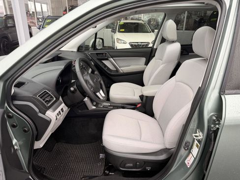 Used 2018 Subaru Forester 2.5i Premium image 11