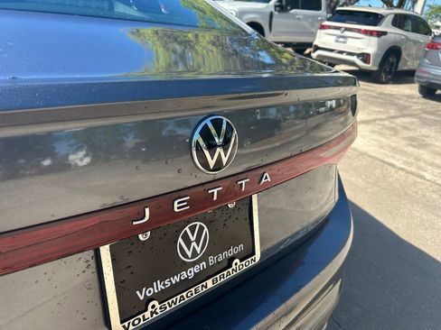 Used 2025 Volkswagen Jetta Sport FWD image 30