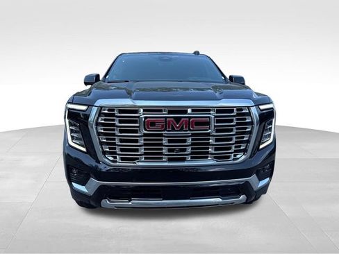 New 2026 GMC Yukon XL Denali w/ Denali Reserve Package AWD/4WD image 8
