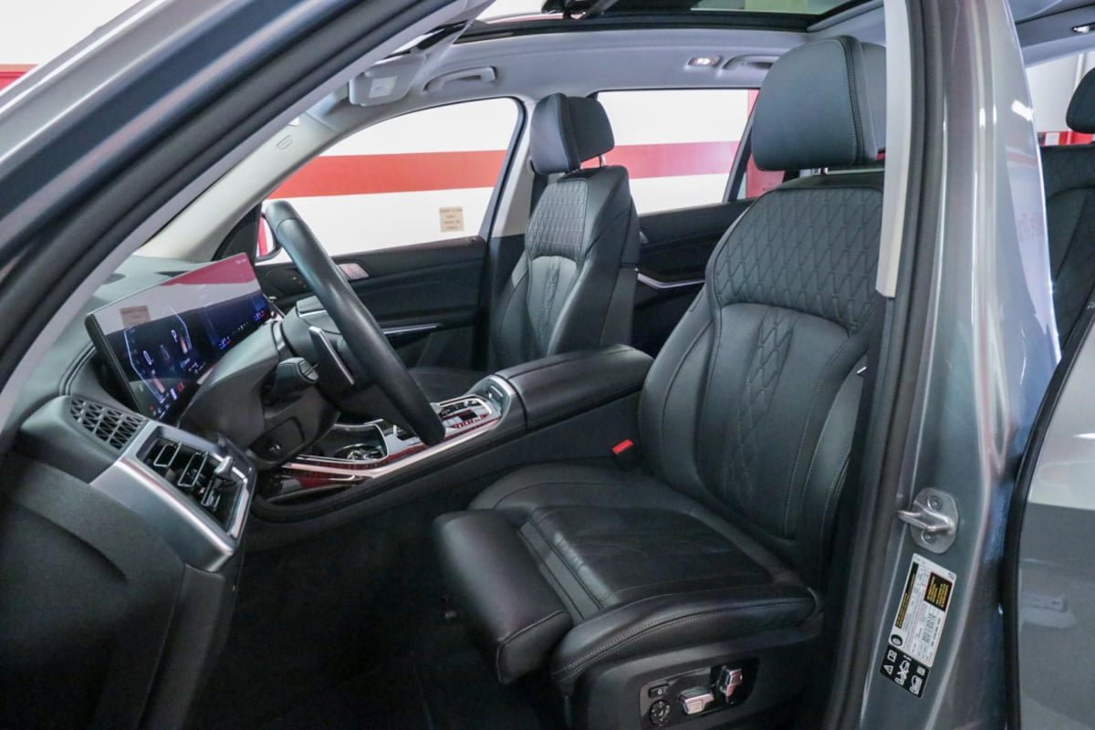Used 2026 BMW X7 xDrive40i AWD/4WD image 11