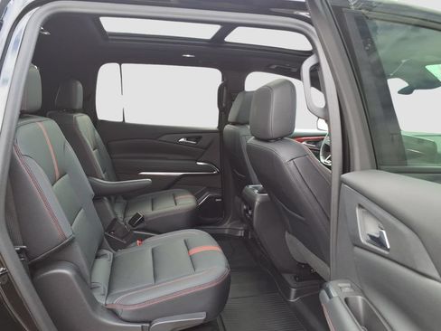 Used 2024 Chevrolet Traverse RS w/ LPO, Floor Liner Package AWD/4WD image 12