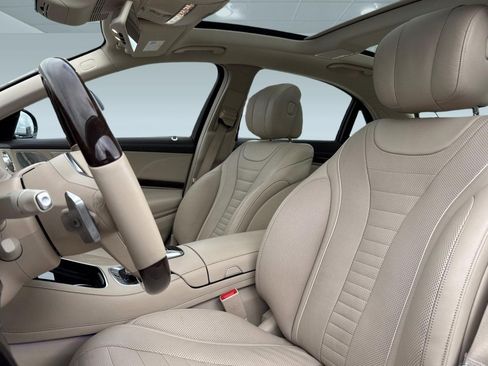 Used 2019 Mercedes-Benz S 560 Sedan image 20