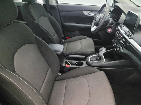Used 2023 Kia Forte LXS FWD image 21